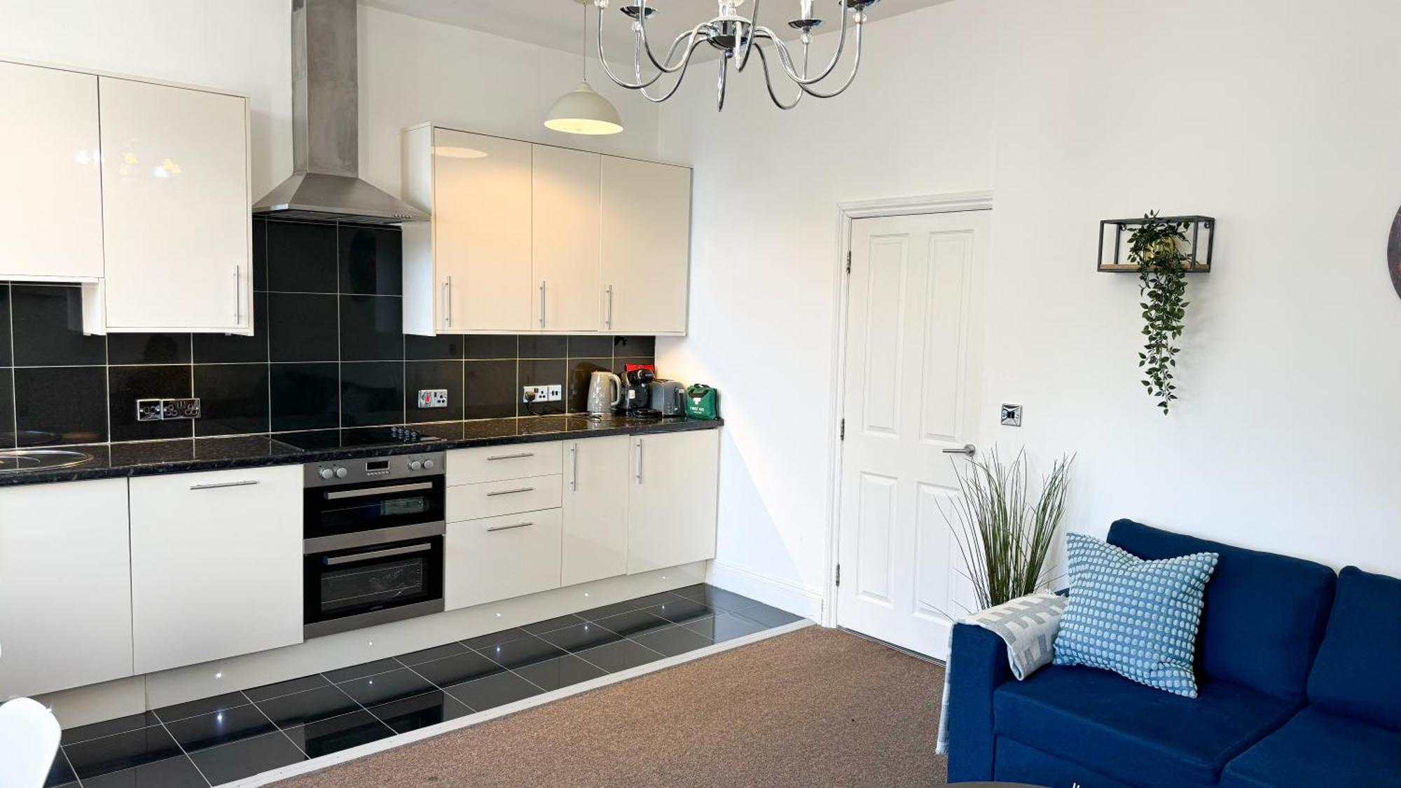 Beachside Gem 7 Min Walk To Shore 1 Bed 1 Bath Apartment Brighton